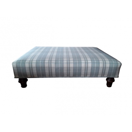 blue_white_check_footstool